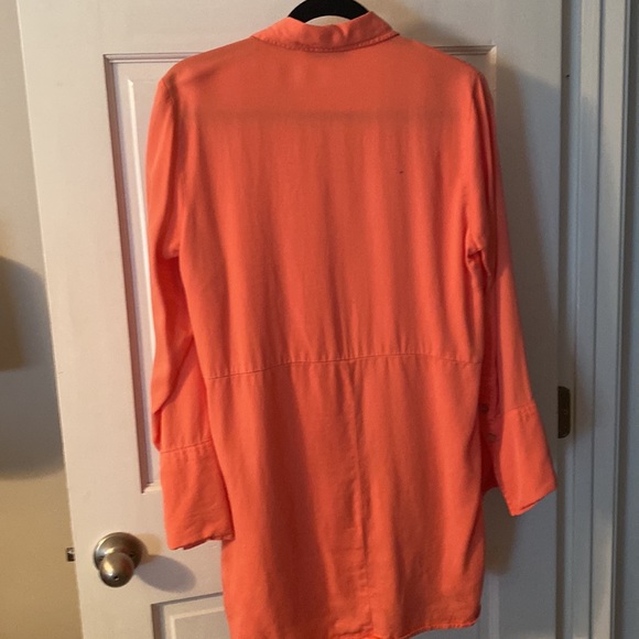 EUC. Orange tie front tunic blouse. Size M - Picture 3 of 5